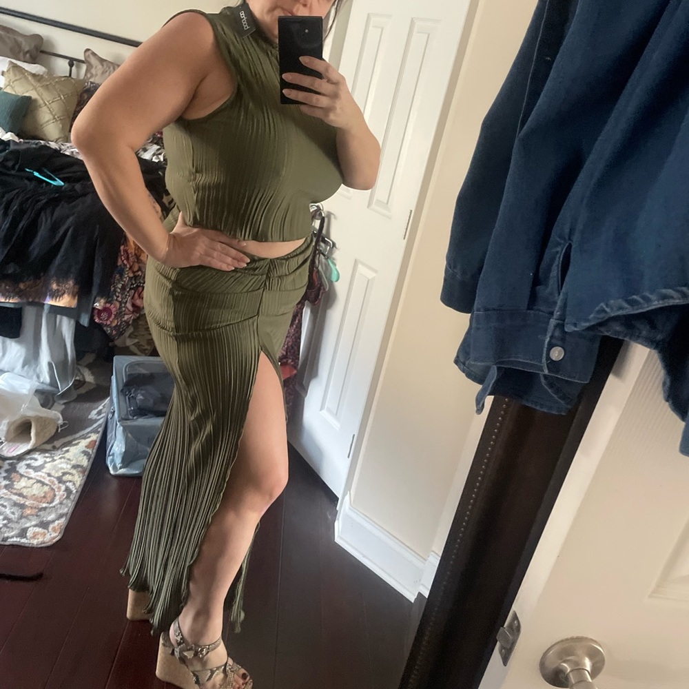 Two Piece Fun - Picture 5 of 5